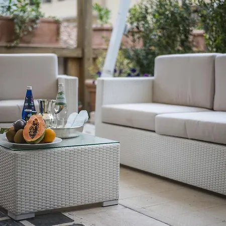 Snob Luxury 4*